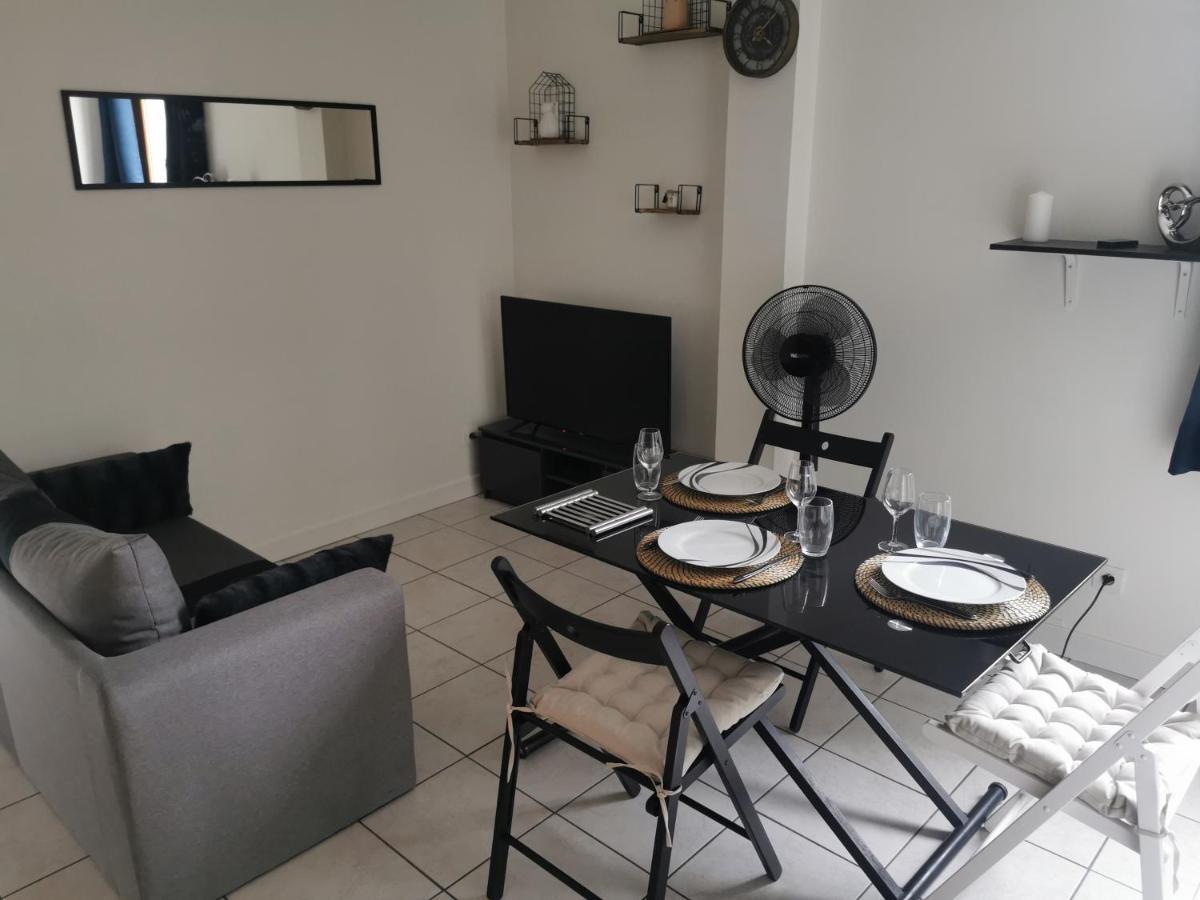 Charmant Appartement A 1 Minute Du Lac Annecy Bagian luar foto
